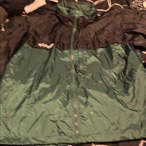 NWOT Columbia Green and Black Windbreaker Jacket